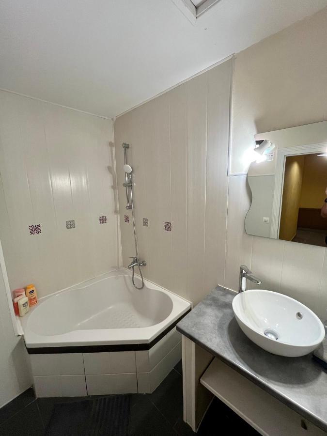 Appartement 2 Chambres - Lits King Size - Wifi - Baignoire Le Puy-en-Velay Eksteriør billede